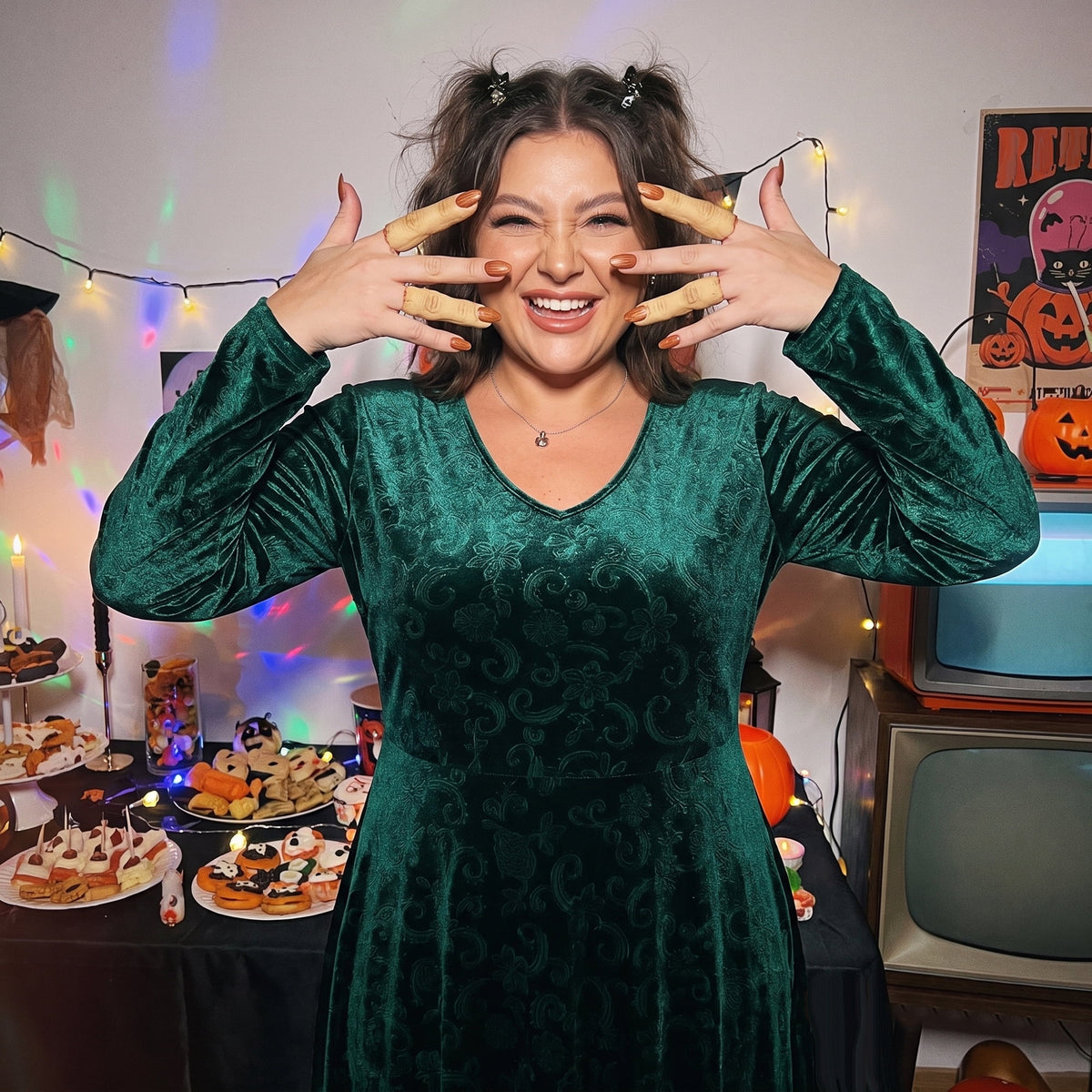 thumbnail image 2 of Agnes Orinda Women's Plus Size Halloween Outfits Velvet Jacquard V Neck Long Sleeve Flowy Dress Cocktail Evening Party Maxi A Line Dresses L Green, 2 of 9
